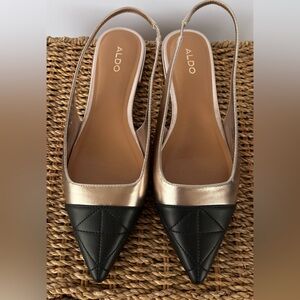 Aldo Women’s Lahaie Cap Toe Slingback Flat Gold/Black Point Toe Size 9M